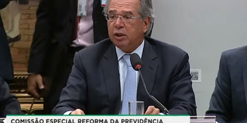 Guedes diz que Previdência é fábrica de privilégios e ataca quem ganha menos